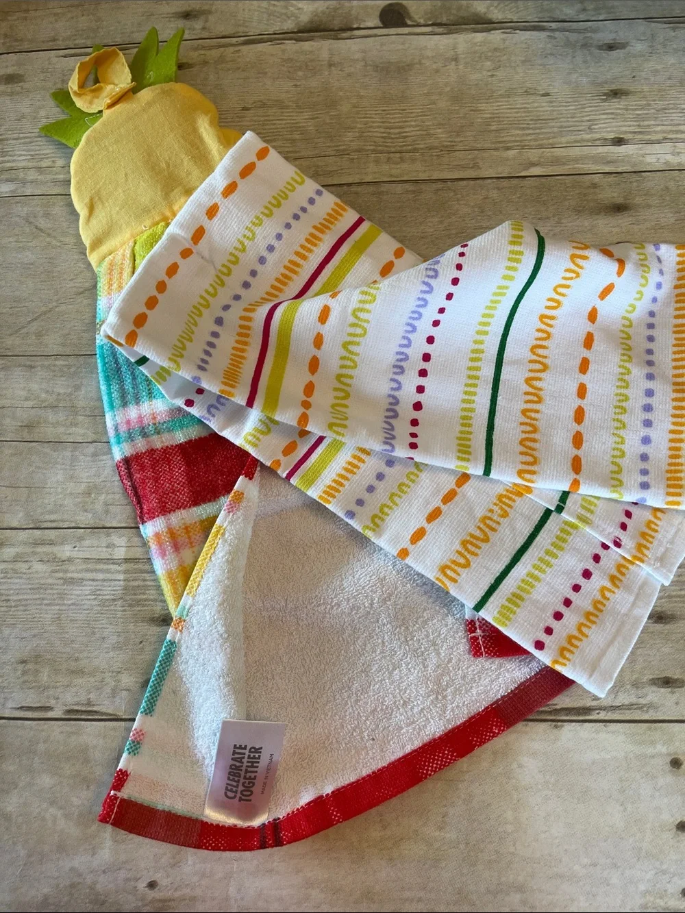 Pineapple Kitchen Cotton Towel Set of 2-One Hanging-Other Flat-Summer Towels